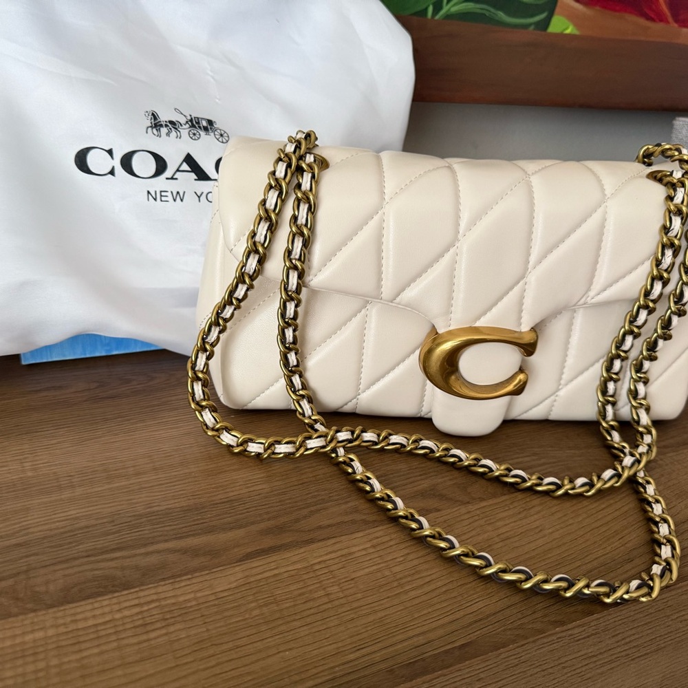 Coach Tabby shoulder 26 quilted chalk-white leather